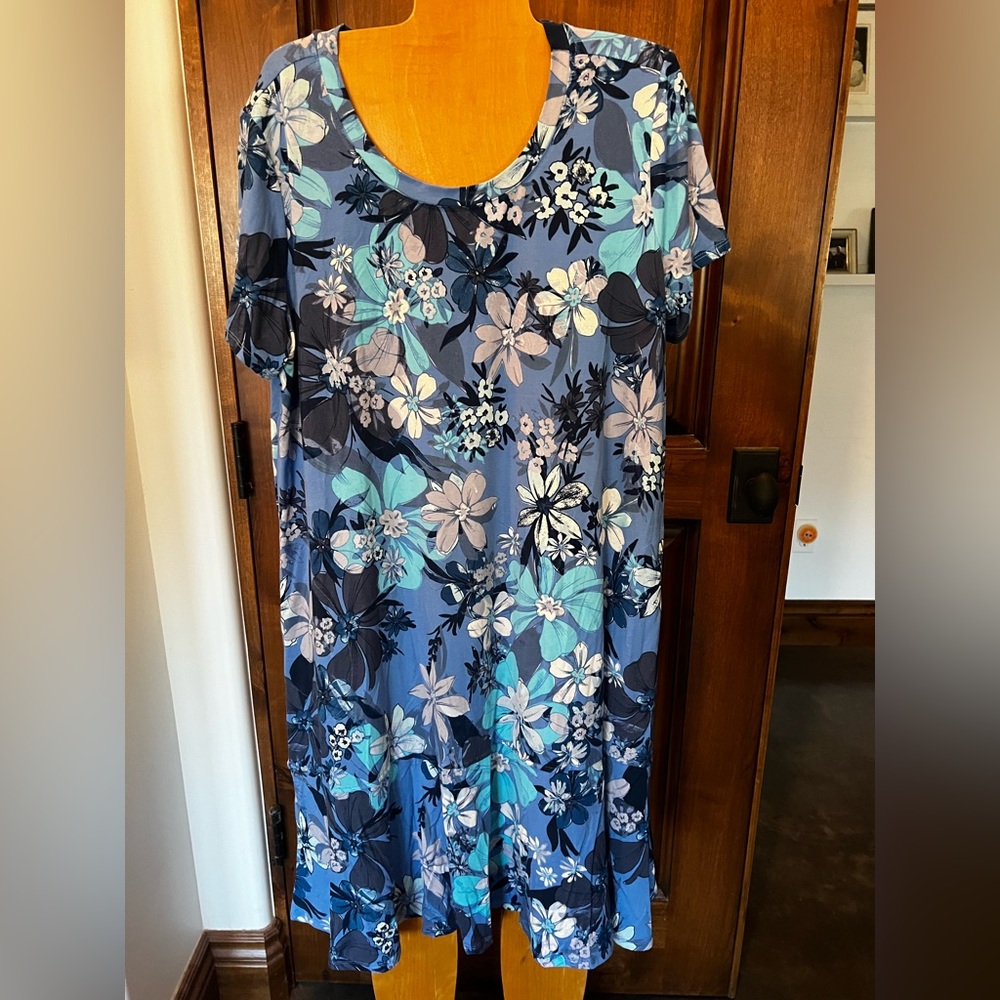 Dress by Logo large petite LP blue aqua  white floral round neck short sleeve